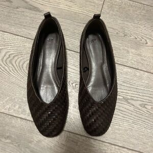 Elegant Brown Woven Flats